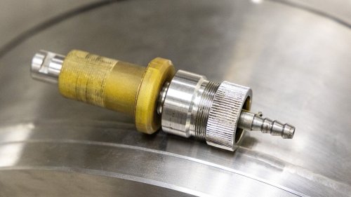 Ученые разработали импульсный плазменный двигатель на газообразном рабочем теле для наноспутников